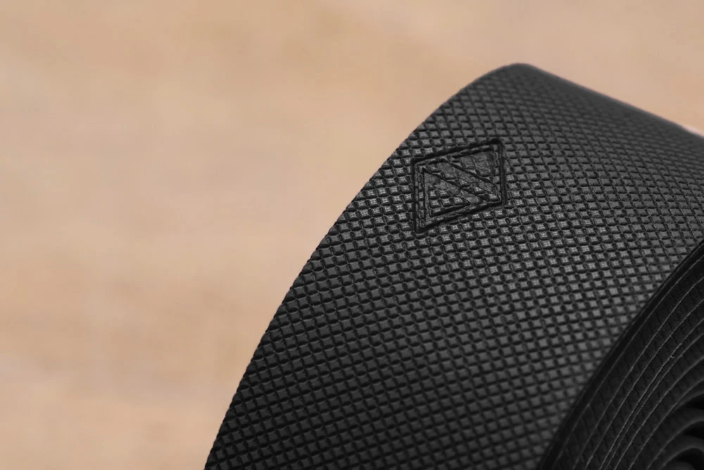OVERHANG BAR
